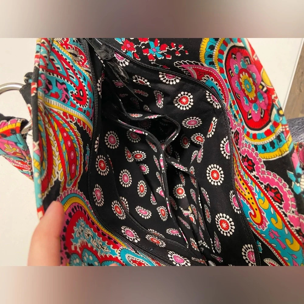 SOLD! Vera Bradley paisley multicolored shoulder purse - Picture 6 of 8